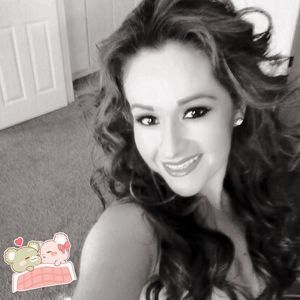 Meet your Posher, Isela